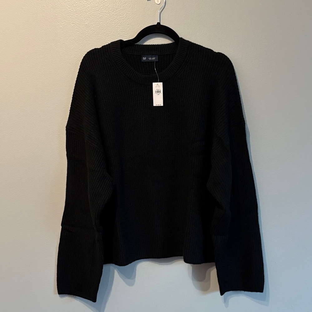 GAP Women's Classic Black Crew Neck Sweater